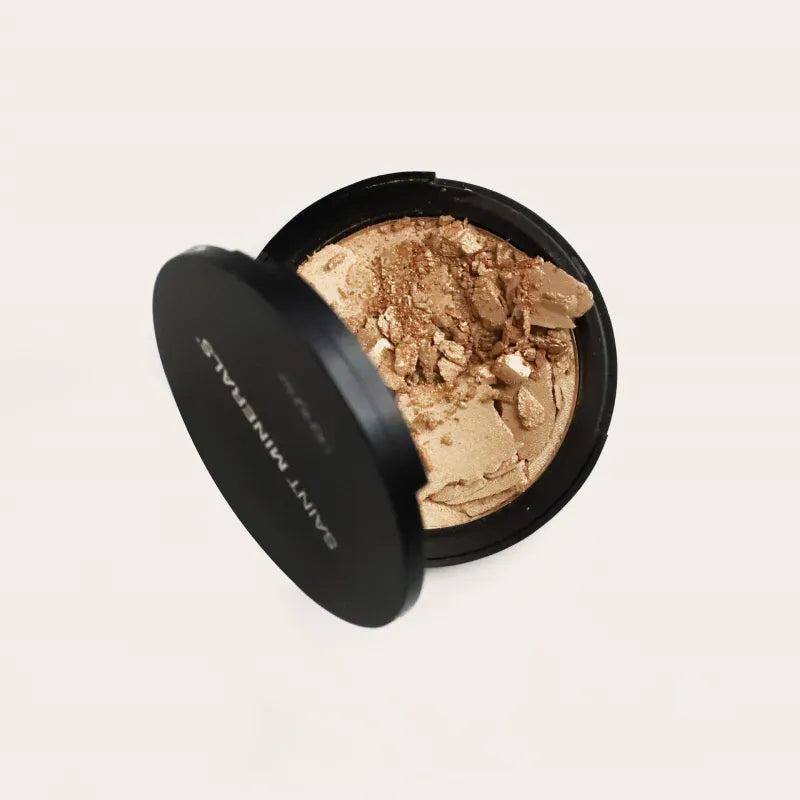 SAINT MINERALS® Pressed Highlighter - Golden Glow