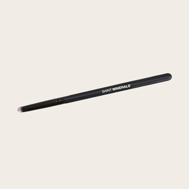Saint Minerals Precision Smudge Brush
